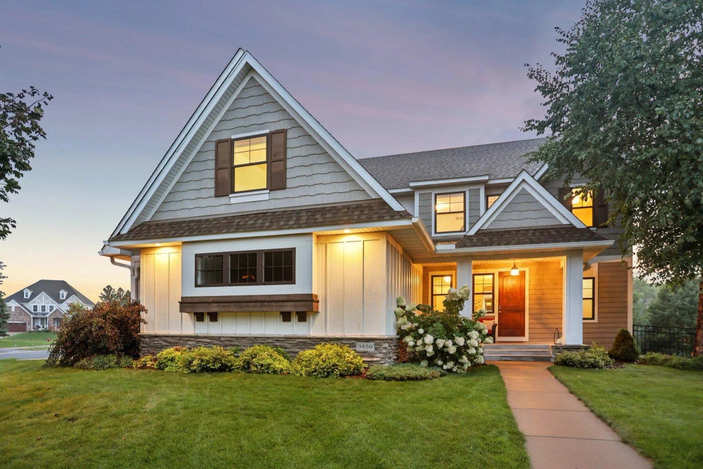 9850 Rainier Court, Eden Prairie