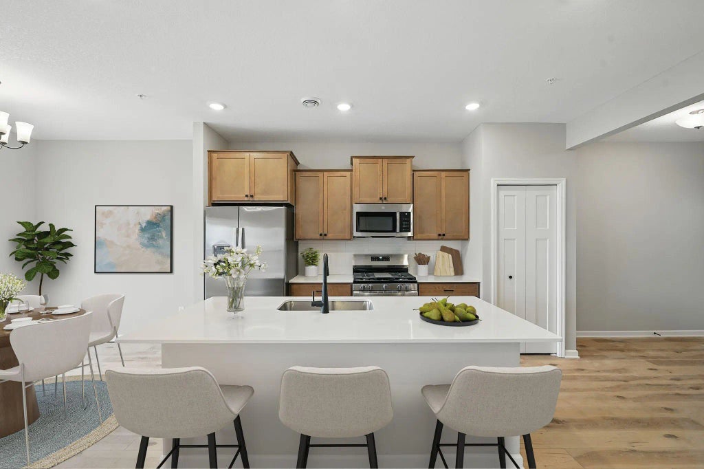 10326 Birchwood Circle, Victoria