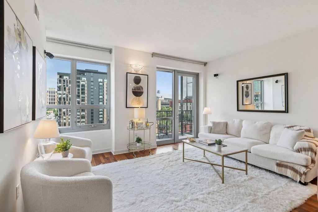 929 Portland Avenue 703, Minneapolis