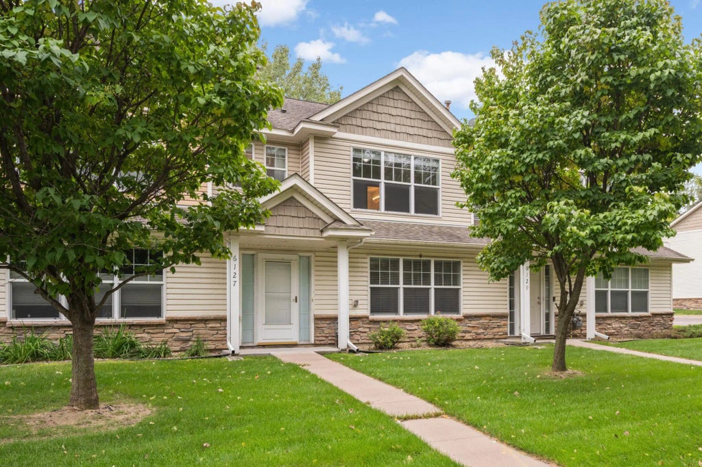 6127 32nd Avenue N, Crystal