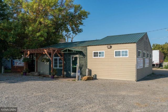 204 1st Avenue, Pemberton