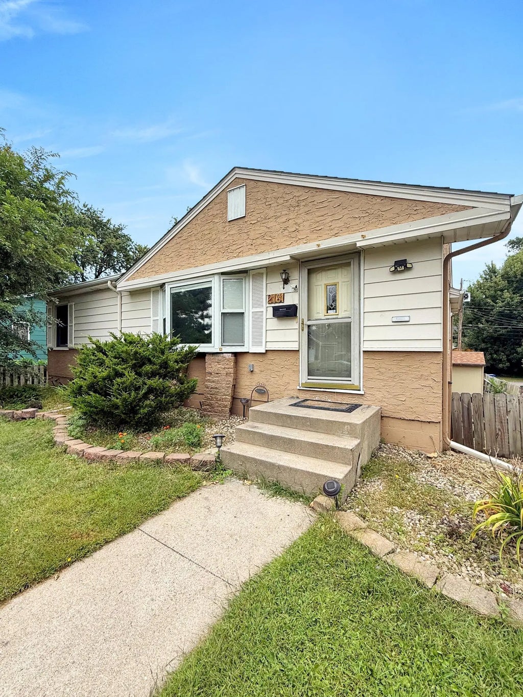2161 Ross Avenue E, Saint Paul