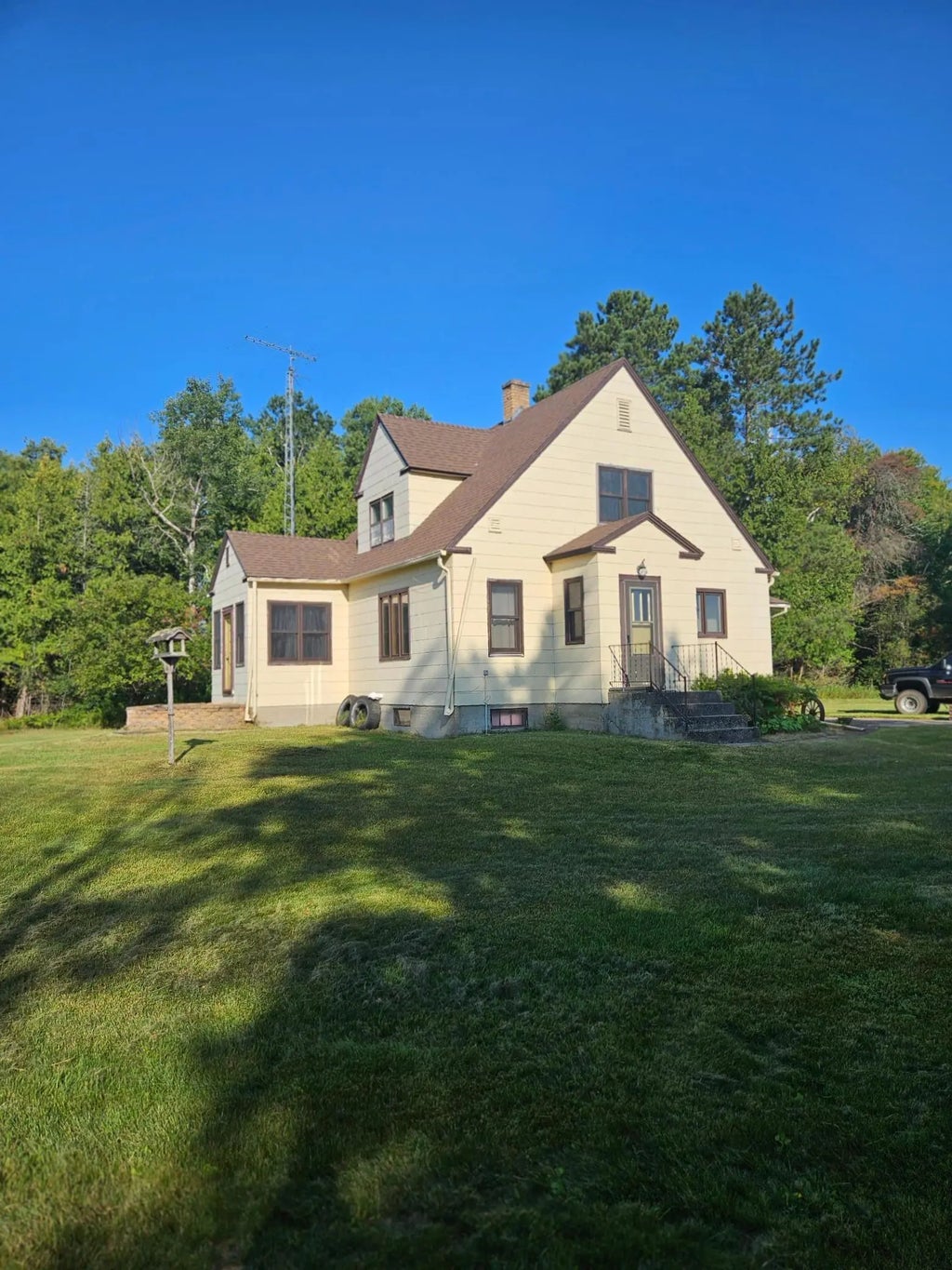 6402 Krull Street, Williams