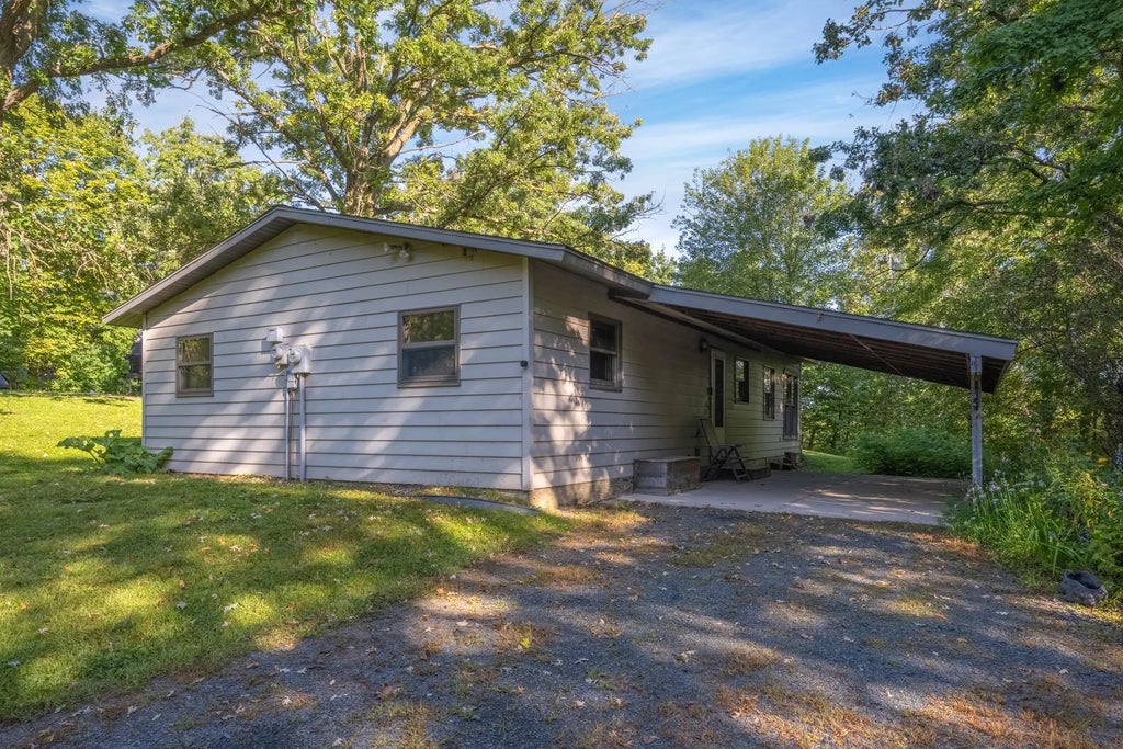 889 Vijobi Trail, Lincoln Twp