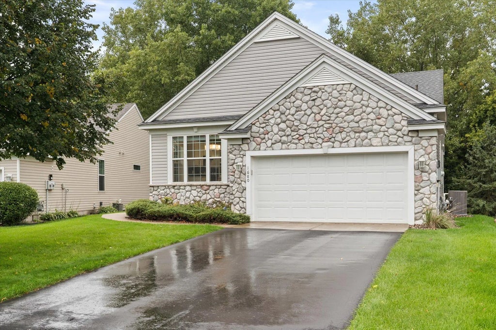 1680 Oakbrooke Court, Eagan