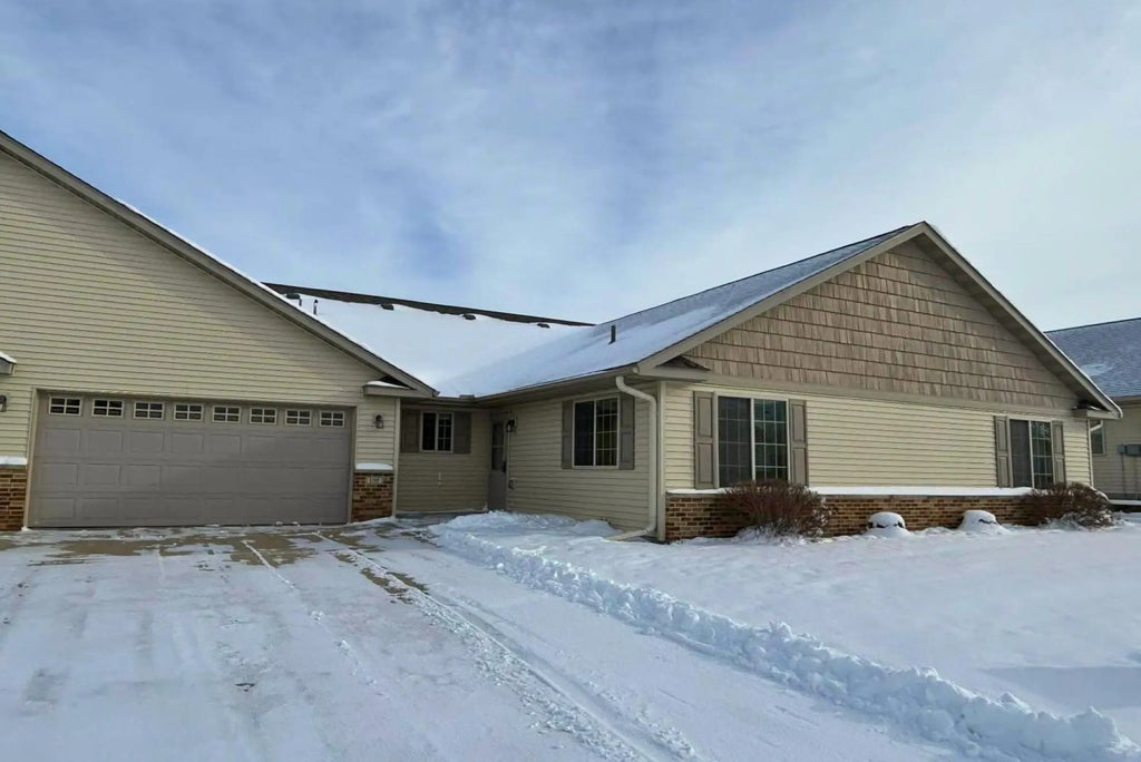 109 Nicklaus Path, Mankato