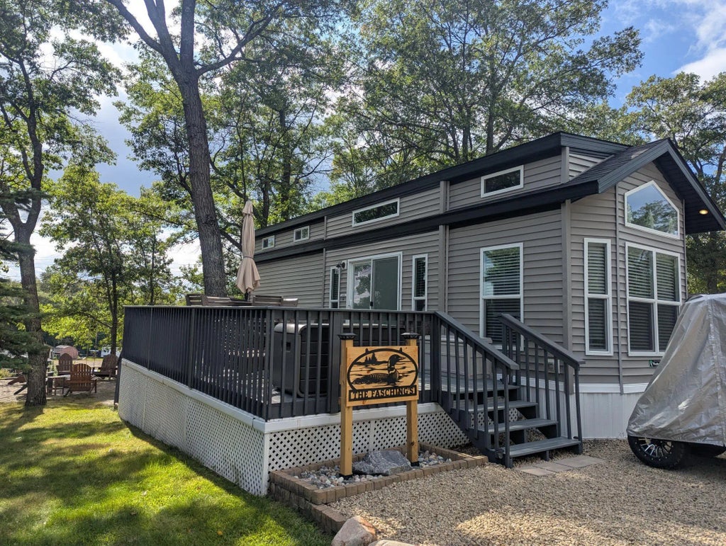 30243 Cougar Pass, Breezy Point