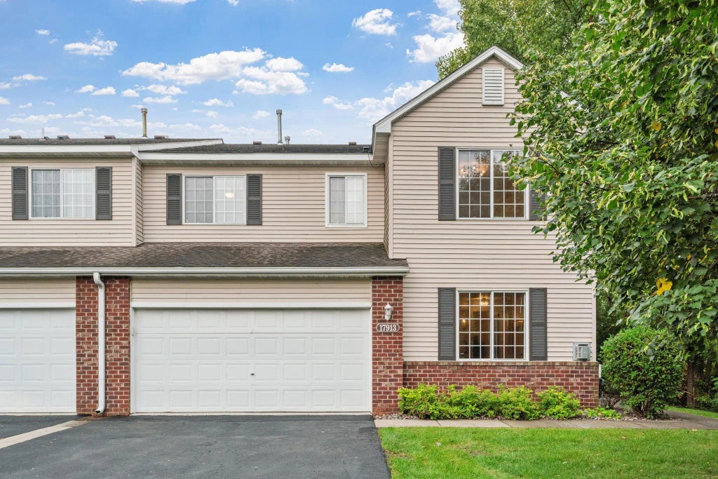 17913 96th Avenue N, Maple Grove