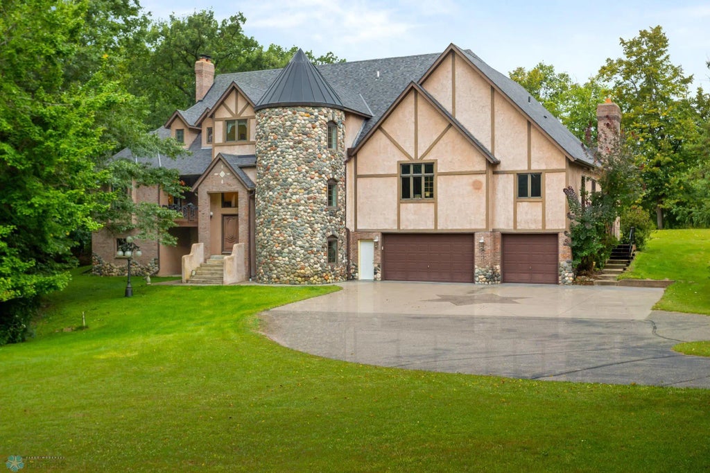 22560 Poppy Street Nw, Saint Francis