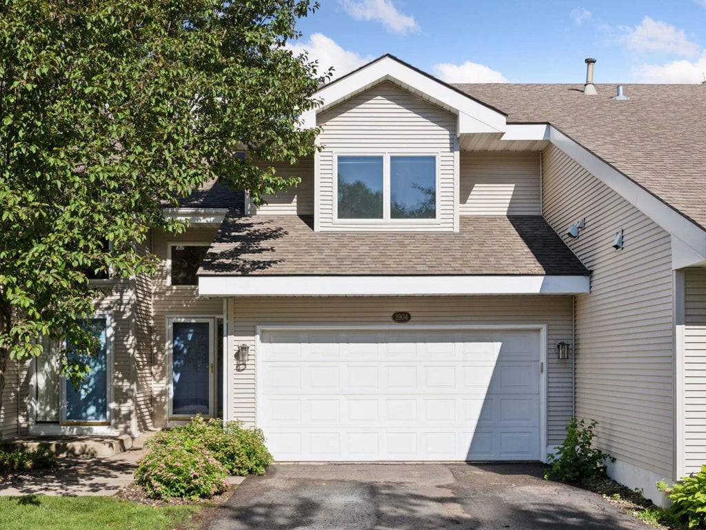 2904 Old Highway 8, Saint Anthony