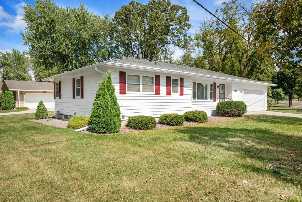 808 Cherry Street, Owatonna