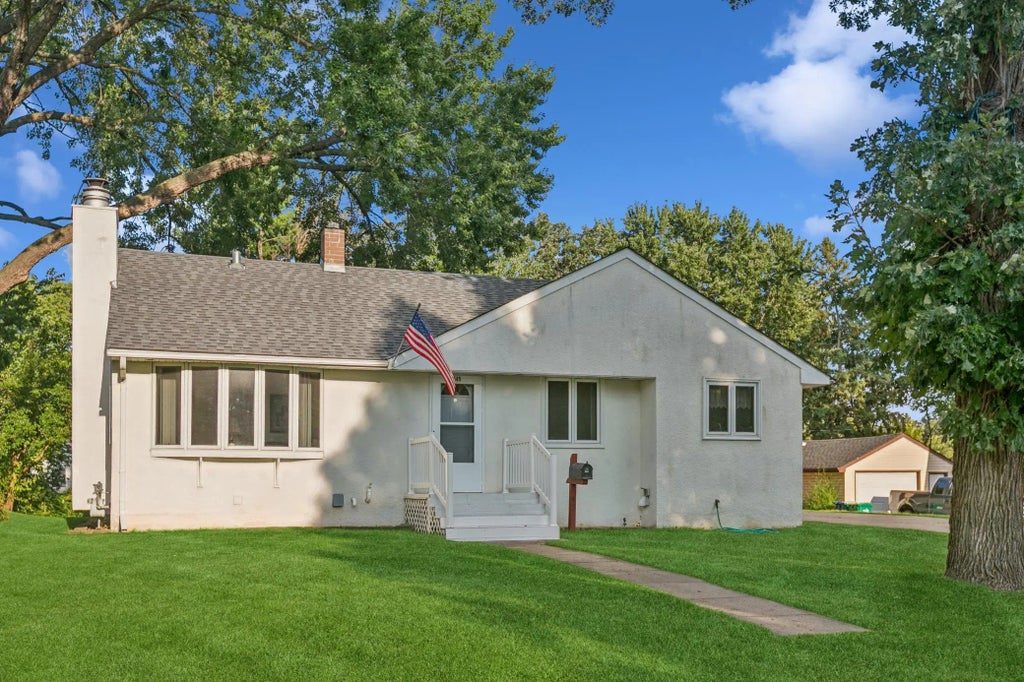 545 4th Avenue Nw, New Brighton