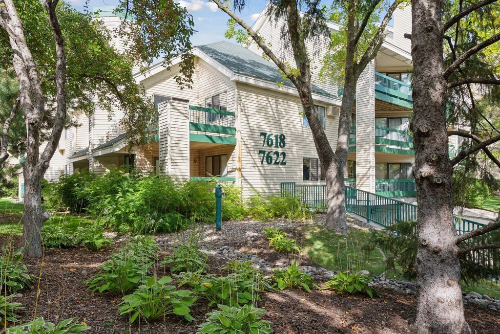 7622 York Avenue S 1205, Edina
