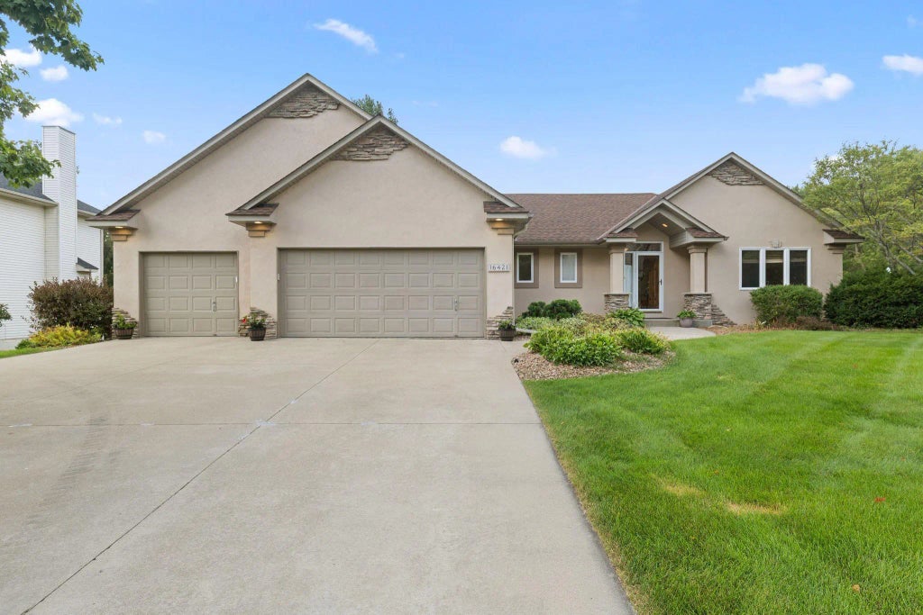 16421 Gunflint Trail, Lakeville