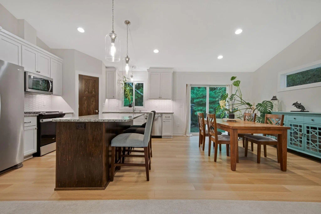 4787 Otter Lake Road, White Bear Lake