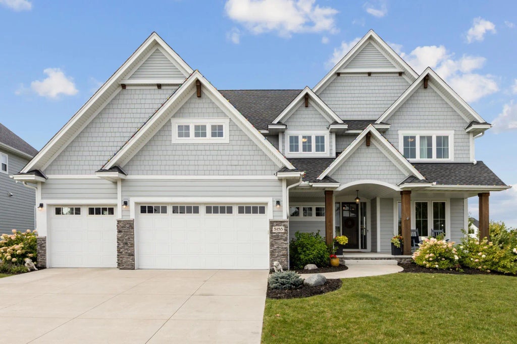 5155 Zircon Lane N, Plymouth