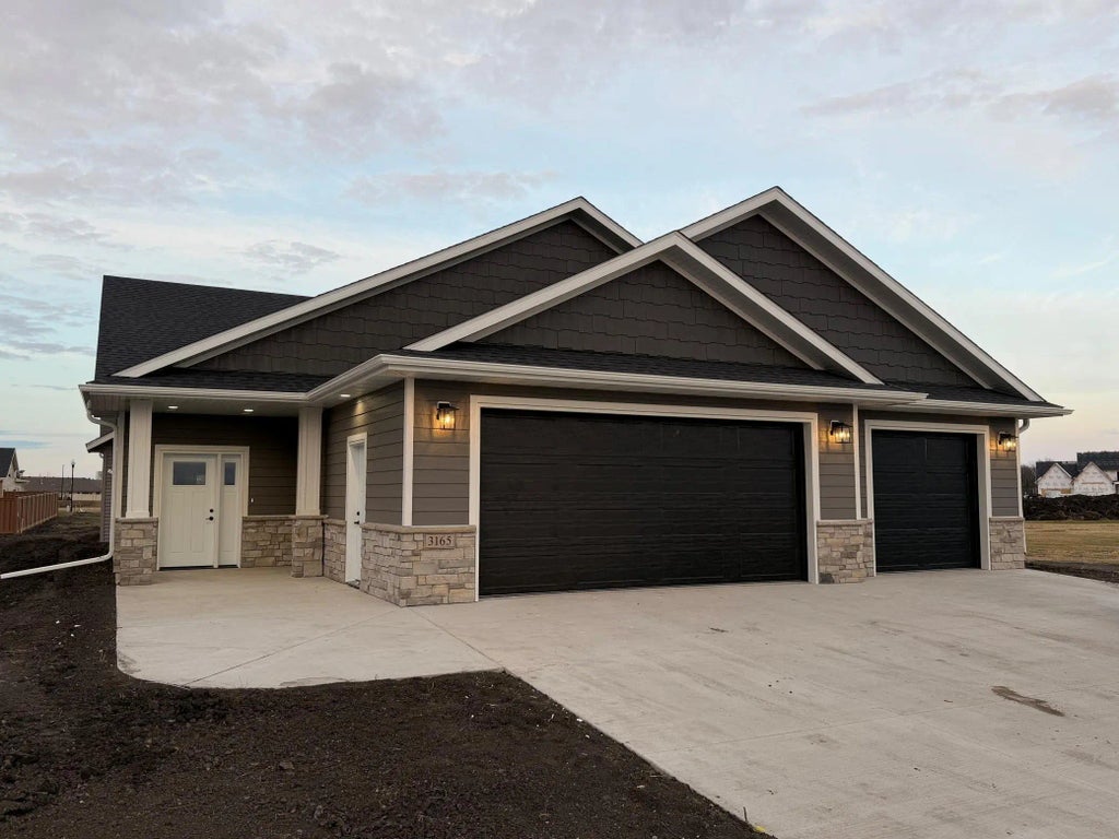 3165 66th Avenue S, Fargo