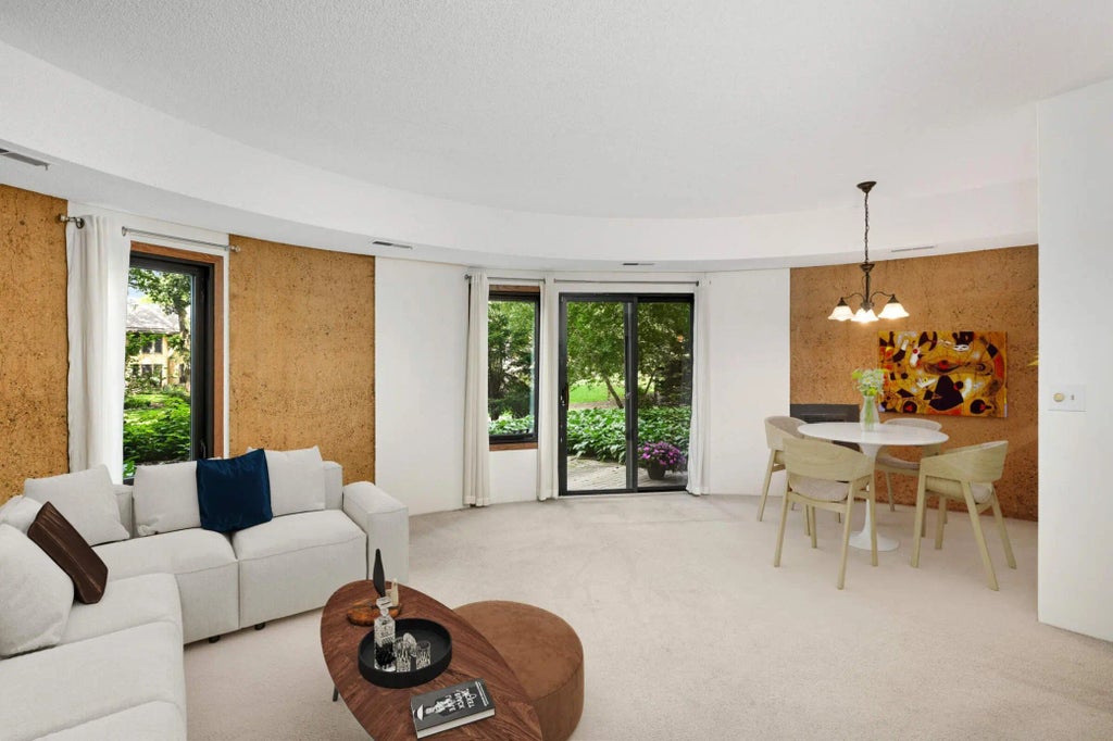 3141 Dean Court 102, Minneapolis