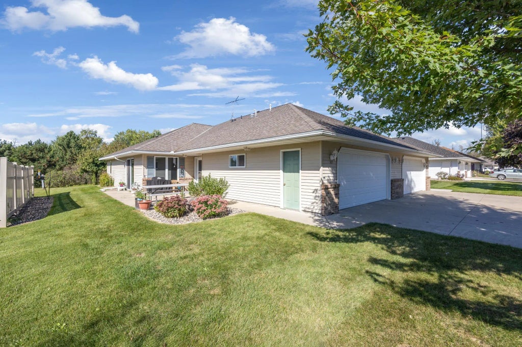 307 Circle View Drive, Dassel