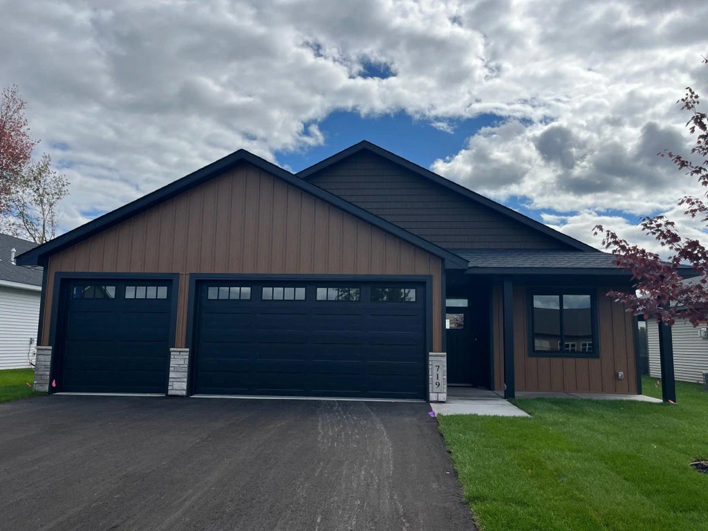 719 Margaret Lane Ne, Isanti