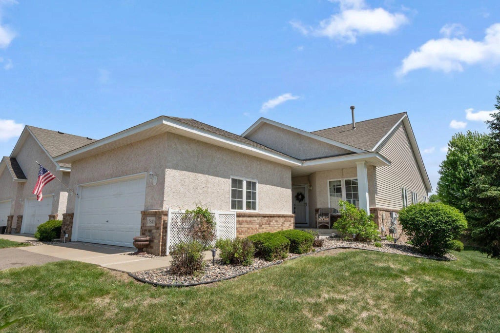 17830 Glasgow Way, Lakeville