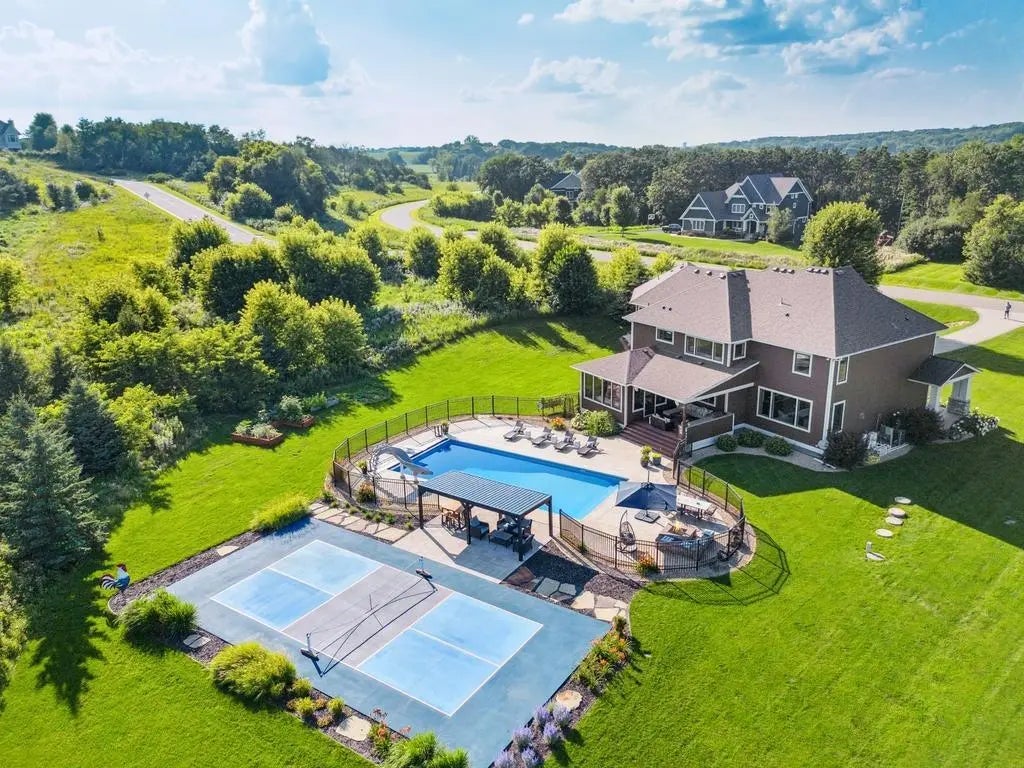 12403 Meadow Bluff Trail, Afton