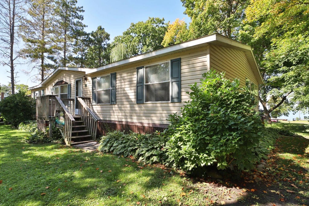 801 E Lake Street, Osakis