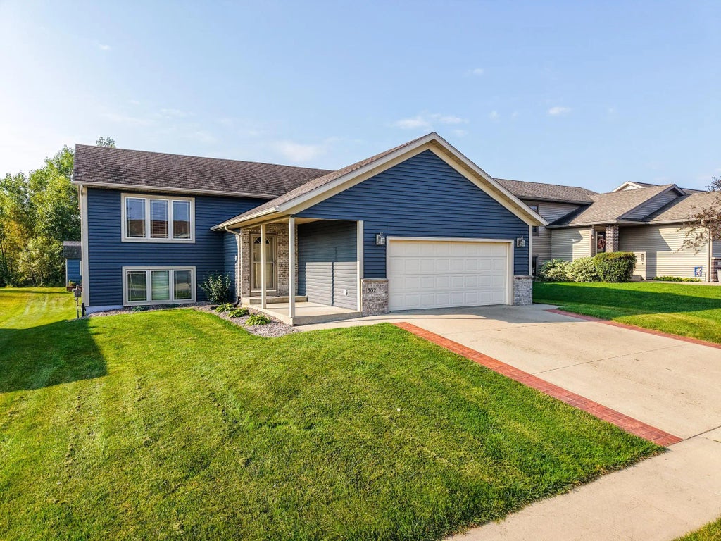 302 Luella Place Ne, Stewartville