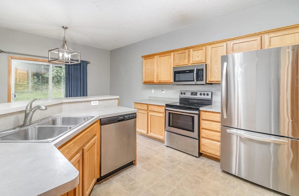 20673 Keystone Avenue, Lakeville