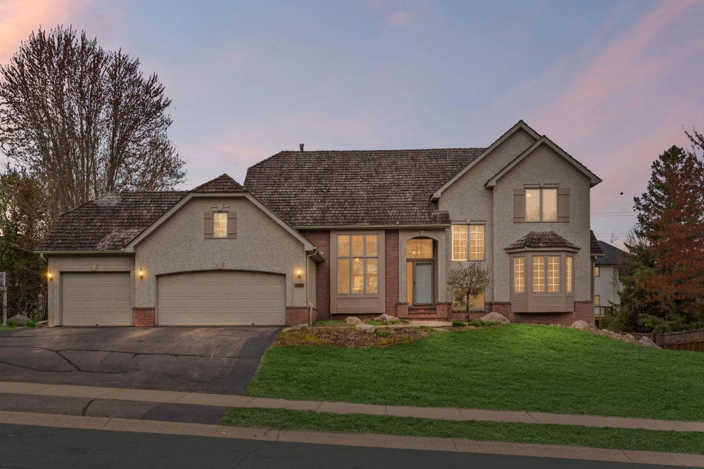 10035 Gristmill Ridge, Eden Prairie