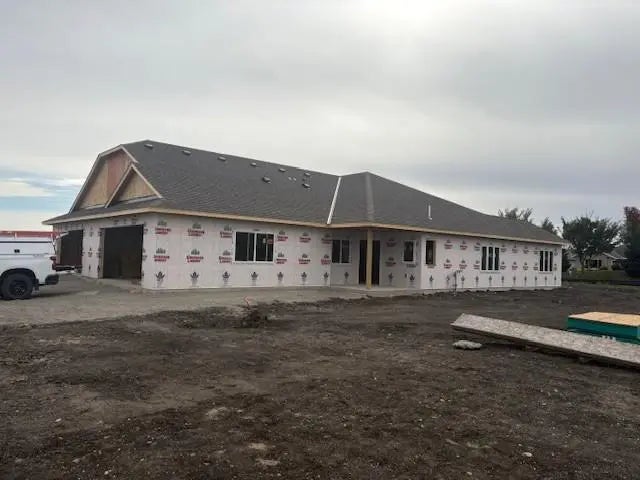 254 Eau Claire Avenue Se, Hutchinson