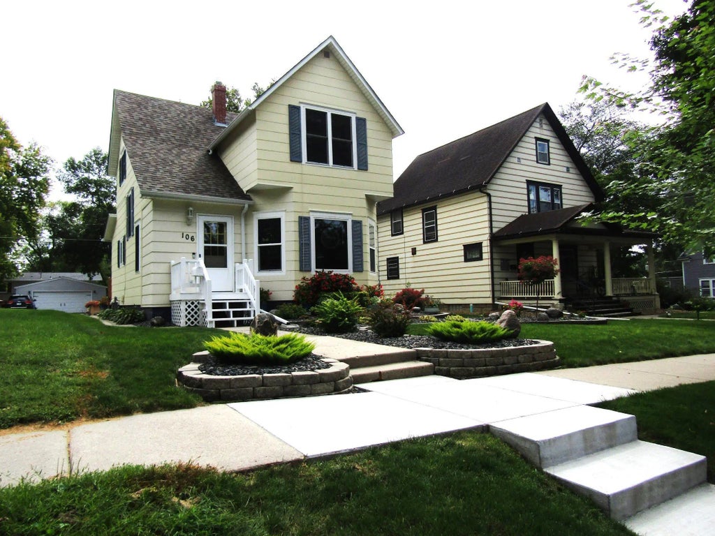 106 N 9th Street, Montevideo