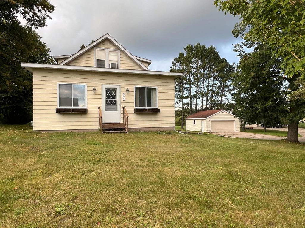 504 13th Street Nw, Chisholm