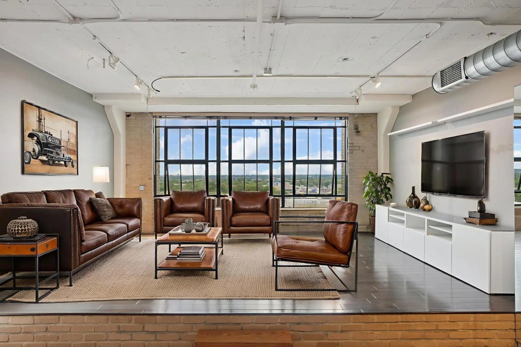 2929 Chicago Avenue 1002, Minneapolis