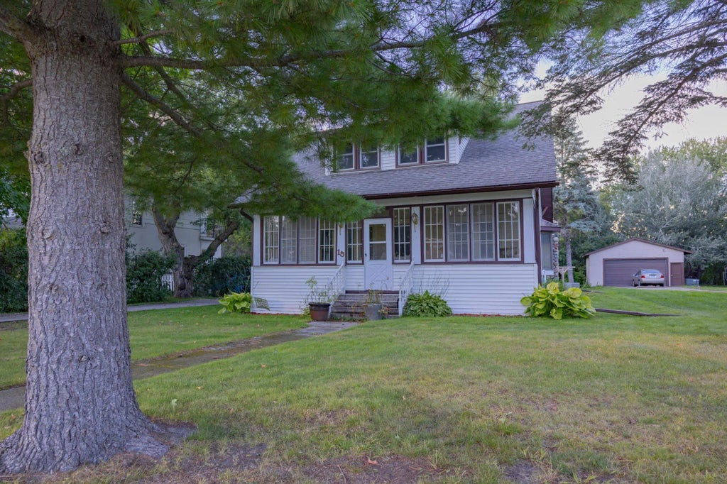 15 E Gilman Street, New York Mills