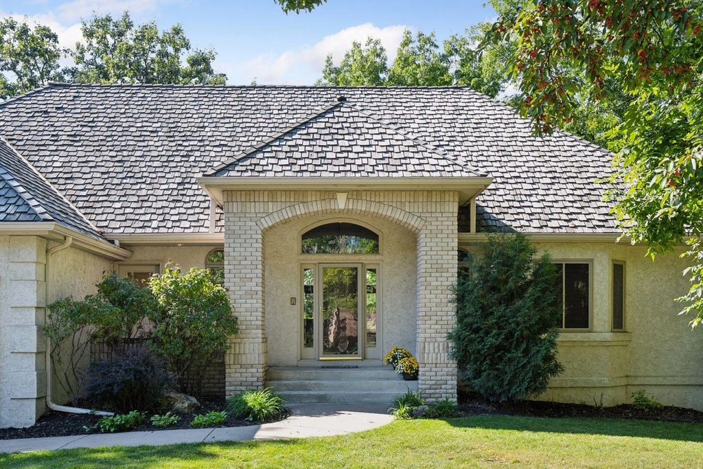 16215 44th Avenue N, Plymouth