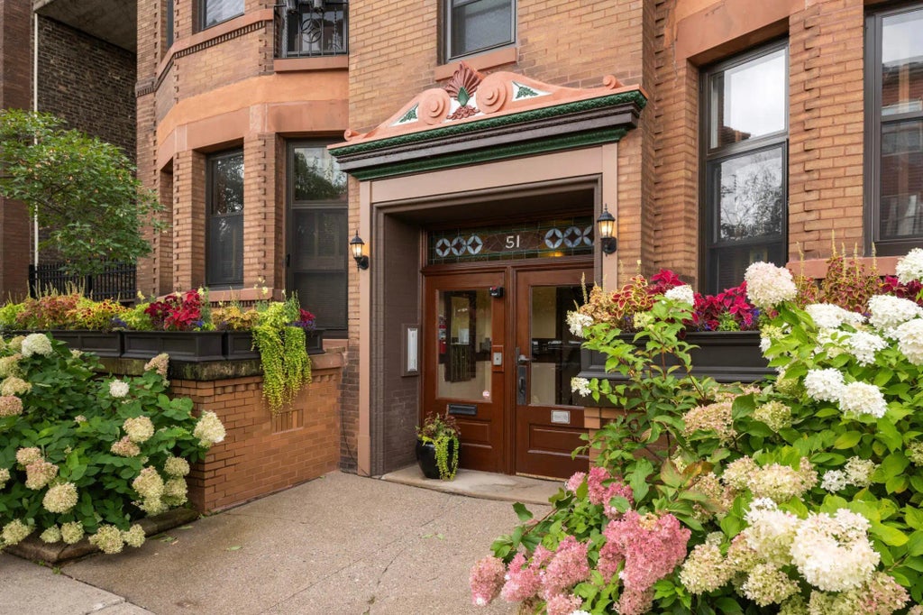 51 Avon Street S 24, Saint Paul