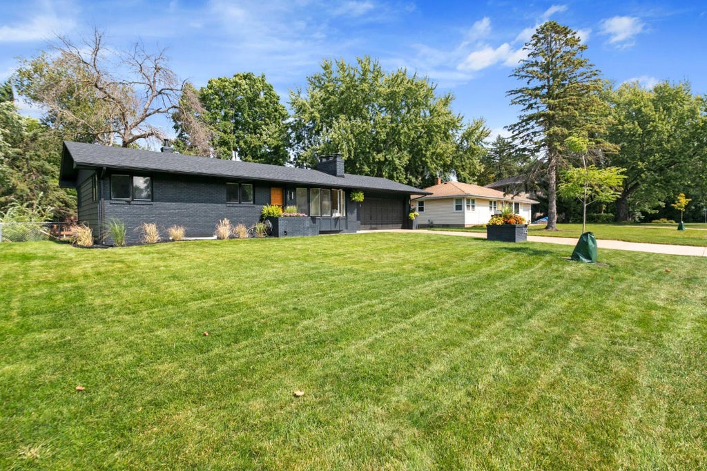 165 Hawes Avenue, Shoreview