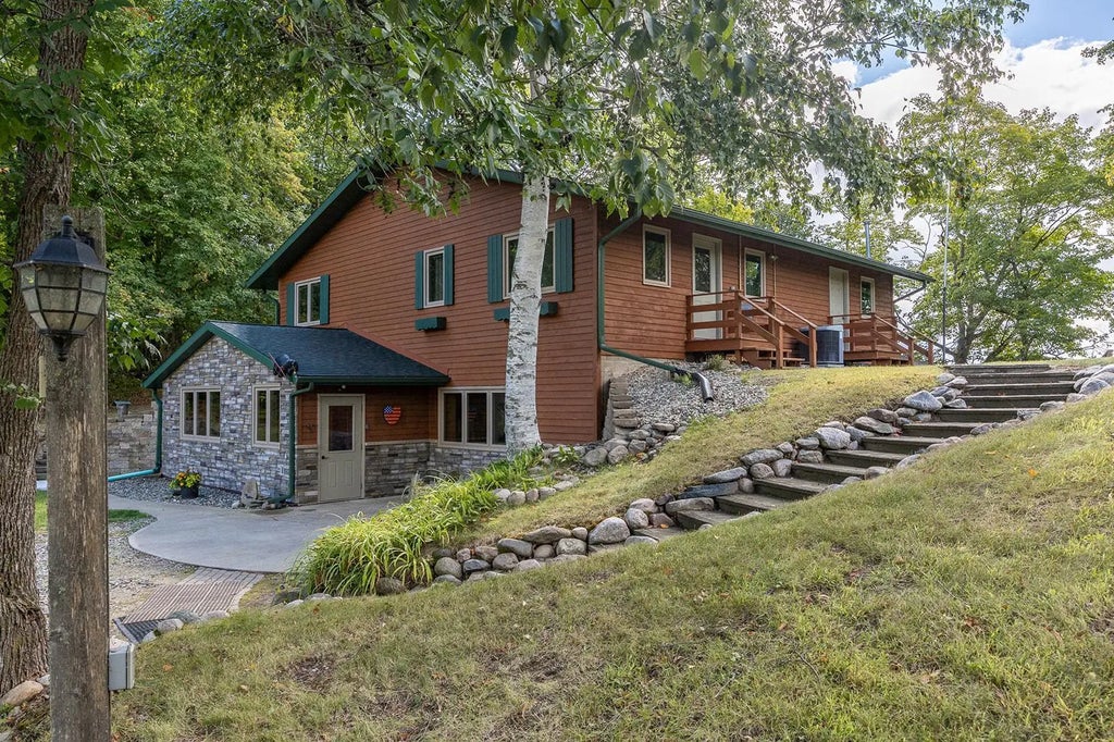 1477 Wabedo Pass Road Ne, Longville