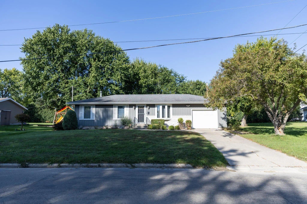 505 Wayside Avenue, Albert Lea