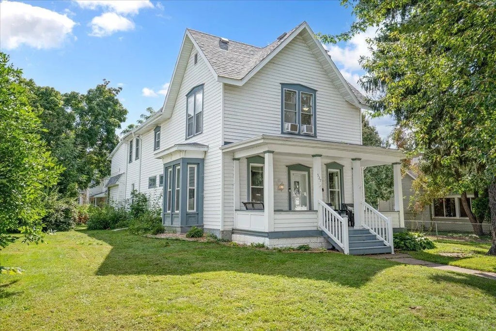 527 W Grand Avenue, Eau Claire