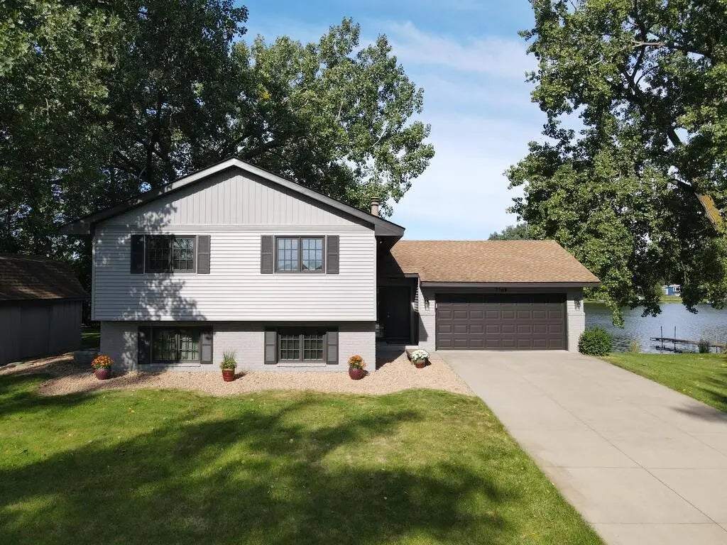 7169 Birchview Road, Maple Grove