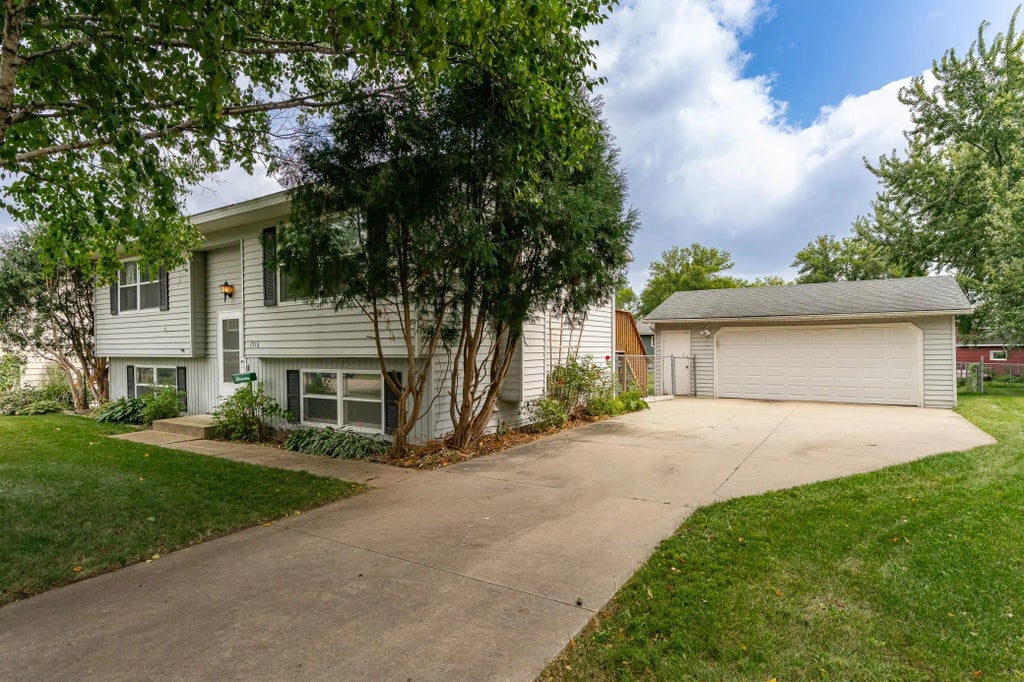 1916 9 1/2 Avenue Se, Rochester