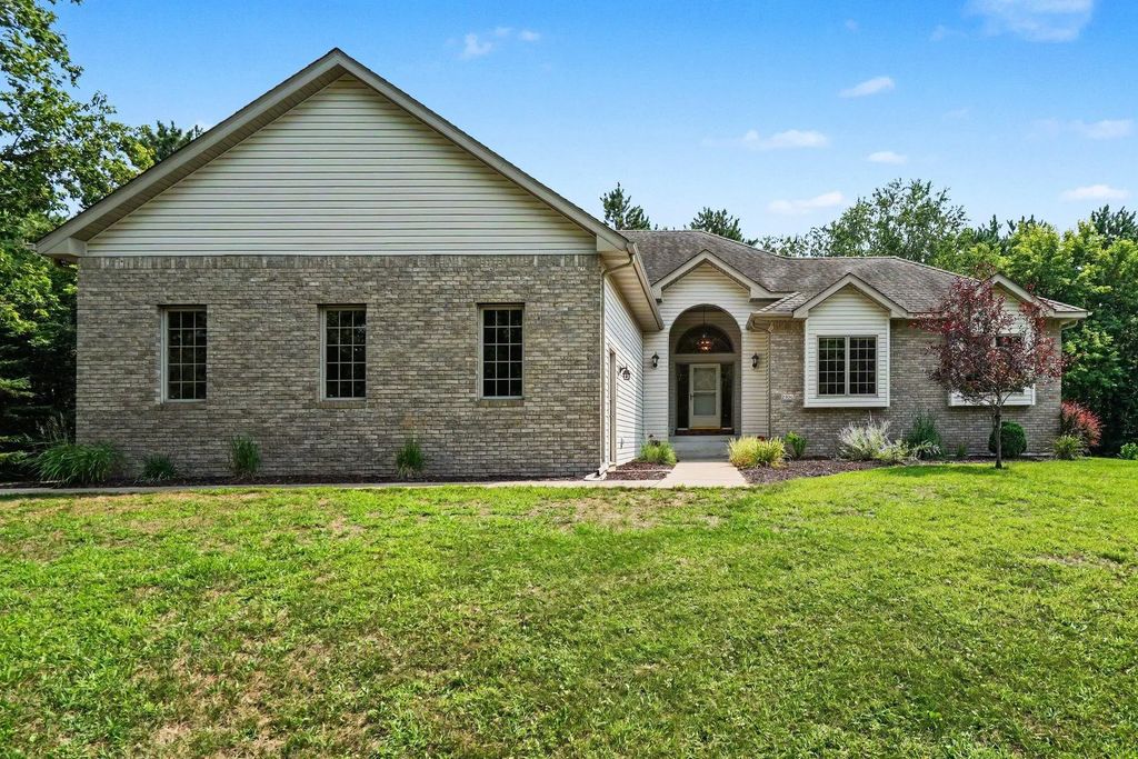 2306 174th Circle Nw, Andover