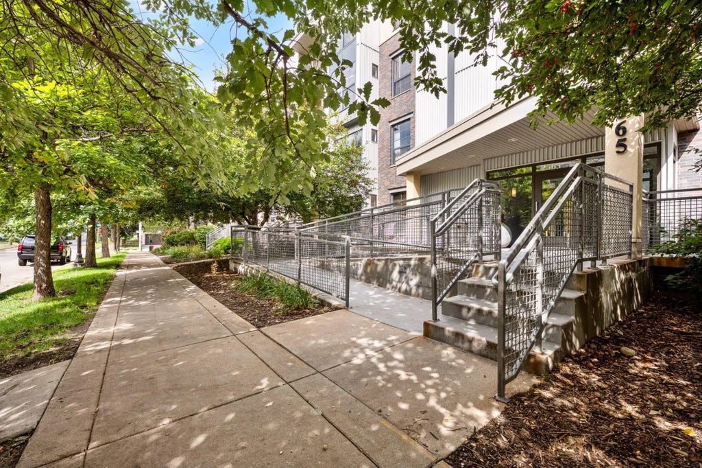 2565 Franklin Avenue 313, Saint Paul