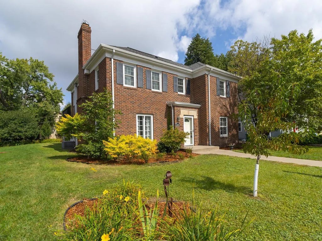 524 W 53rd Street, Minneapolis