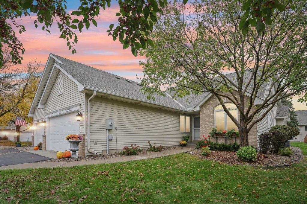 13912 Farmington Way, Apple Valley