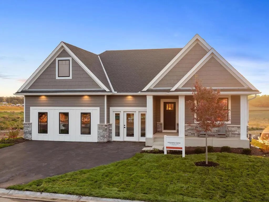 19499 Everfield Avenue, Farmington