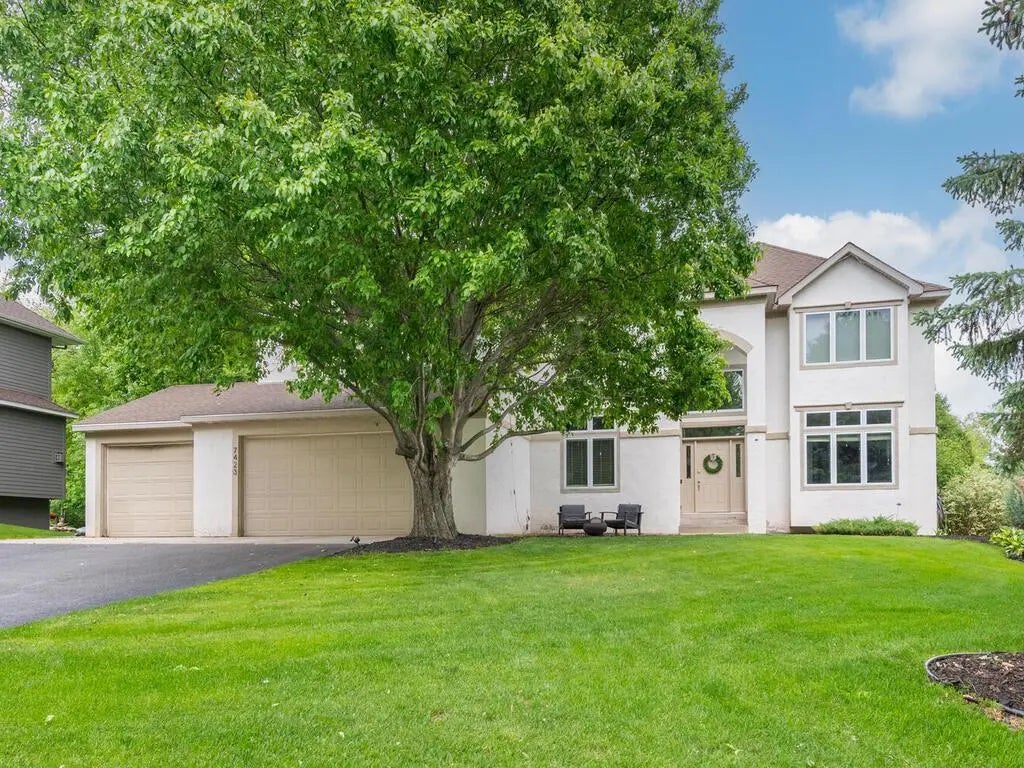 7423 Fawn Hill Road, Chanhassen