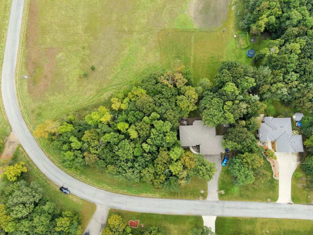 L2 B2 83rd Street Ne, Spicer